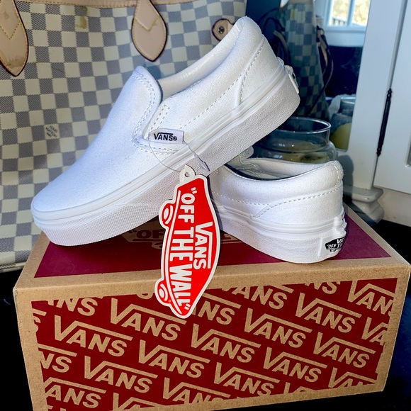 Vans Other - NWT Vans Classic Slip On Kids sz 11.5